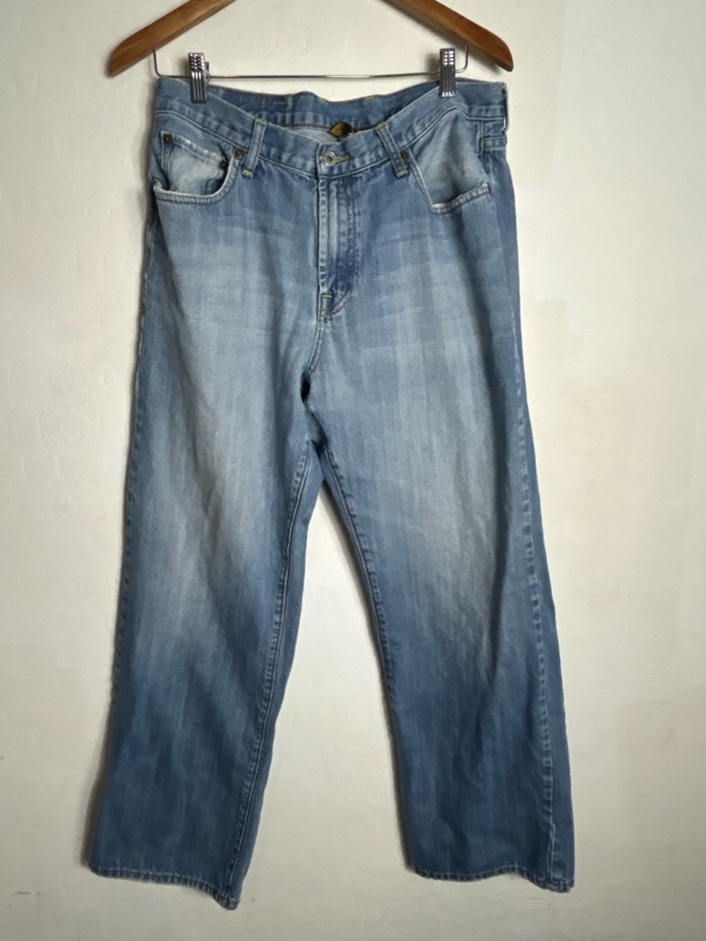 Lucky Brand Light Wash Men’s Relaxed Jeans